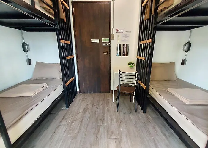 Feel Good Pinklao Hostal Bangkok